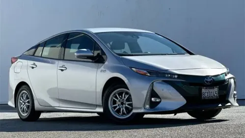 2017 Toyota Prius Prime - Images - 2
