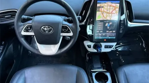 2017 Toyota Prius Prime - Images - 12
