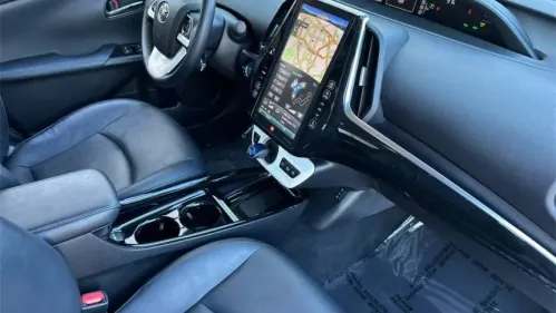2017 Toyota Prius Prime - Images - 13