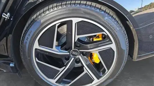 2023 Audi RS e-tron GT - Images - 21