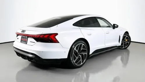 2024 Audi RS e-tron GT - Images - 13