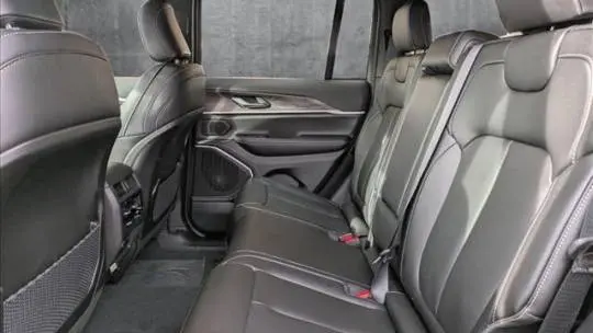 2025 Jeep Grand Cherokee 1C4RJYB68S8678519