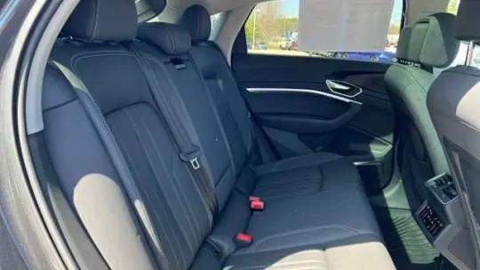 2021 Audi e-tron WA12AAGE3MB002231