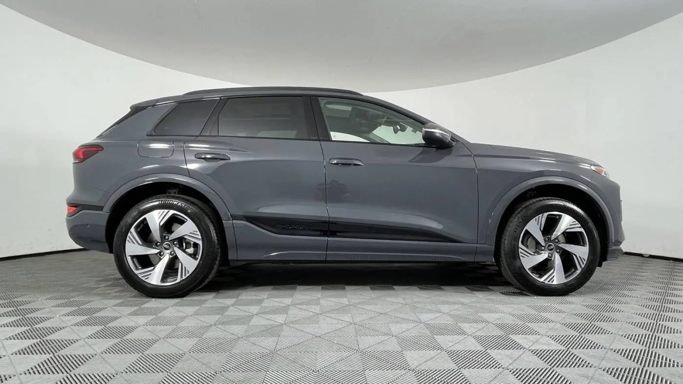 2025 Audi Q6 e-tron WA124BGF9SA019740