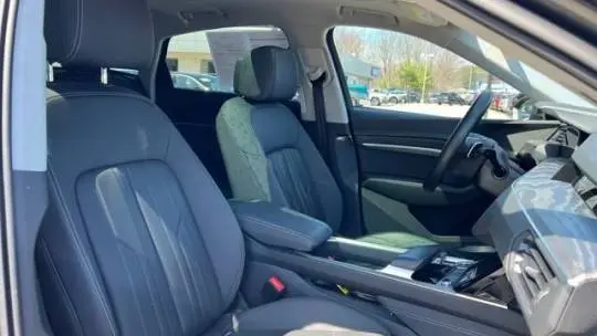2021 Audi e-tron WA12AAGE3MB002231
