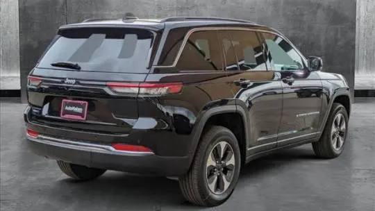 2025 Jeep Grand Cherokee 1C4RJYB68S8678519