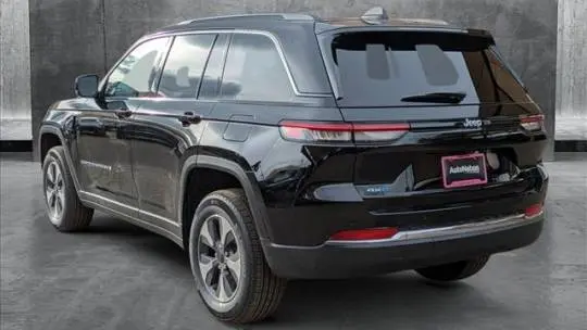 2025 Jeep Grand Cherokee 1C4RJYB68S8678519