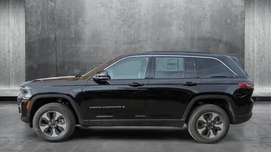 2025 Jeep Grand Cherokee 1C4RJYB68S8678519