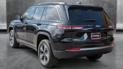 2025 Jeep Grand Cherokee 1C4RJYB64S8678422