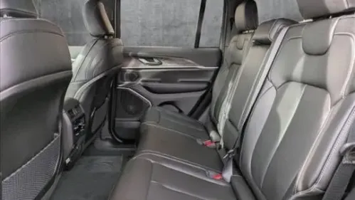 2025 Jeep Grand Cherokee 1C4RJYB68S8678519
