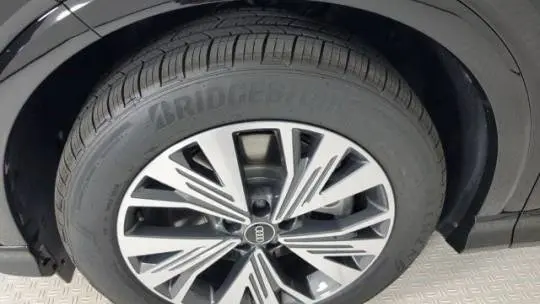 2025 Audi Q4 e-tron WA1B5BFZXSP016321