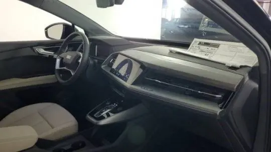 2025 Audi Q4 e-tron WA1B5BFZXSP016321