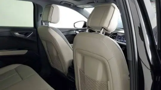 2025 Audi Q4 e-tron WA1B5BFZXSP016321