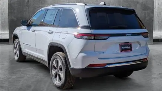 2025 Jeep Grand Cherokee 1C4RJYB61S8678524
