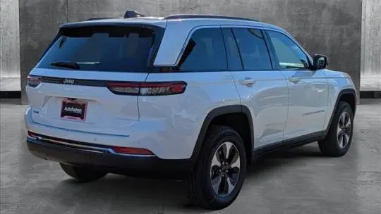 2025 Jeep Grand Cherokee 1C4RJYB61S8678524
