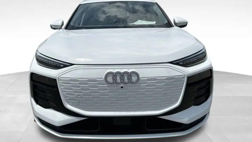 2025 Audi Q6 e-tron WA124BGF1SA043935
