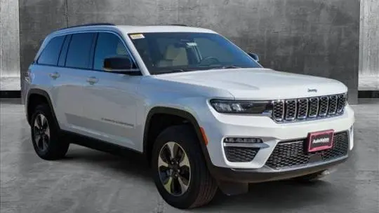 2025 Jeep Grand Cherokee 1C4RJYB61S8678524