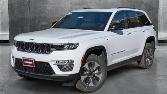 2025 Jeep Grand Cherokee 1C4RJYB61S8678524