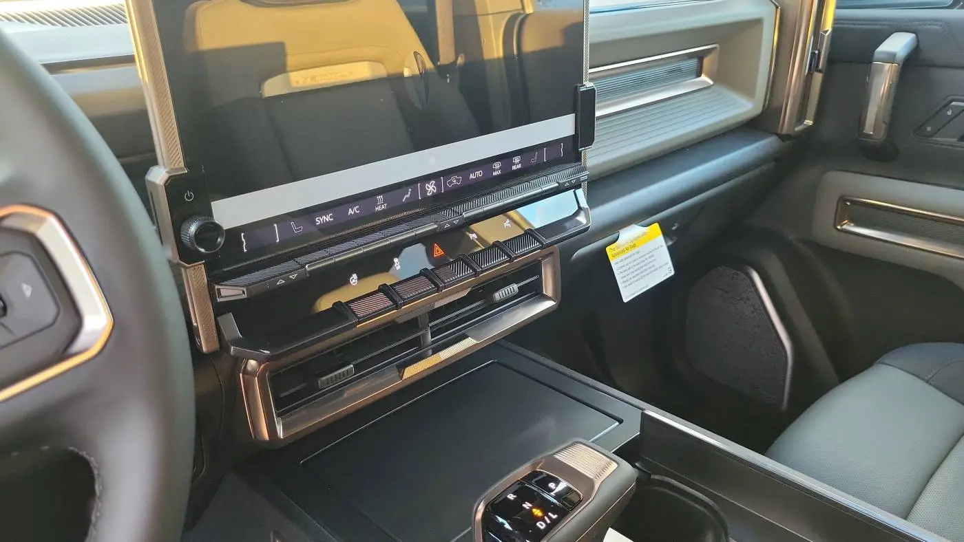 2025 GMC HUMMER EV SUV 1GKT0NDE4SU115779