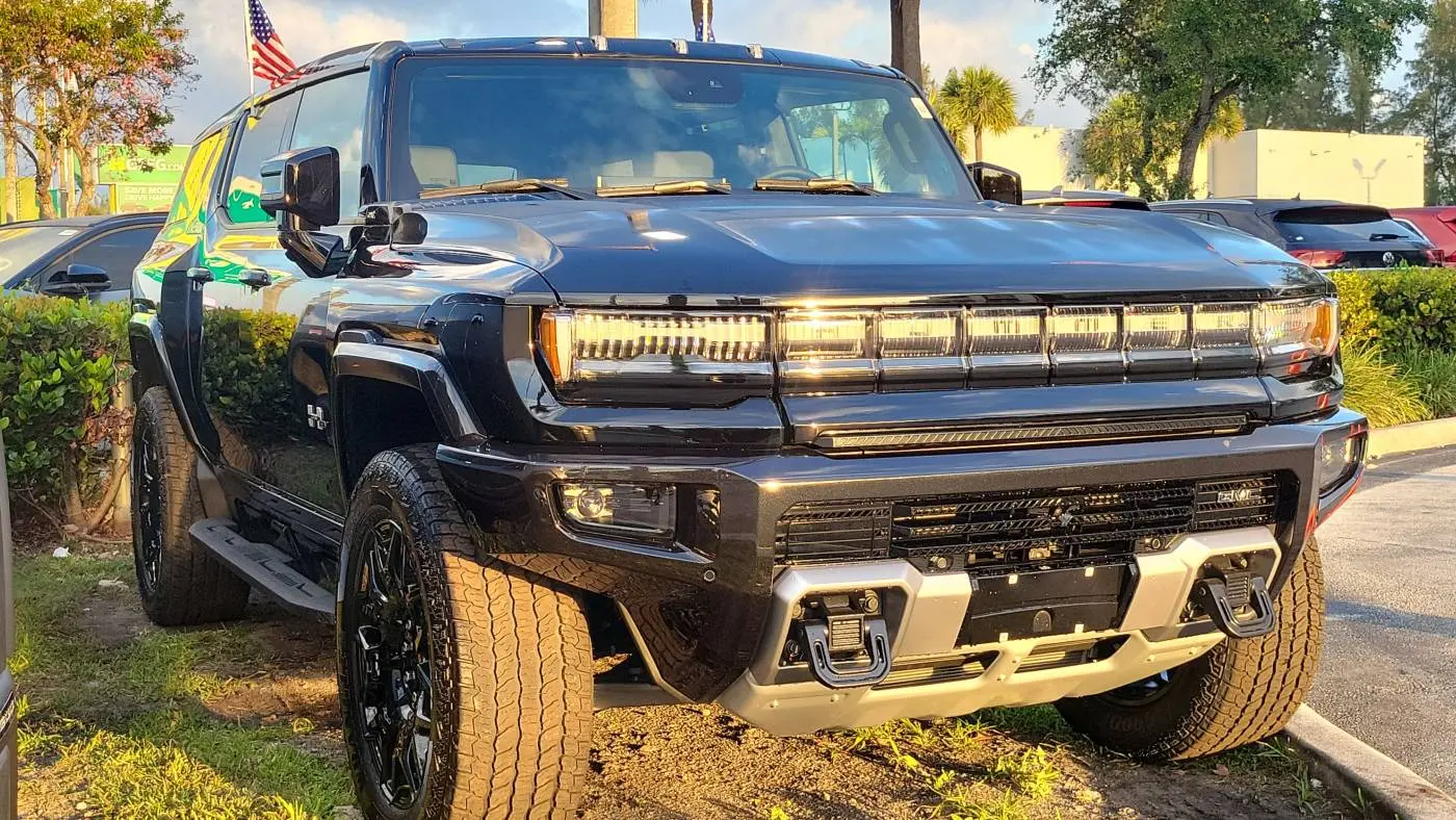 2025 GMC HUMMER EV SUV 1GKT0NDE4SU115779