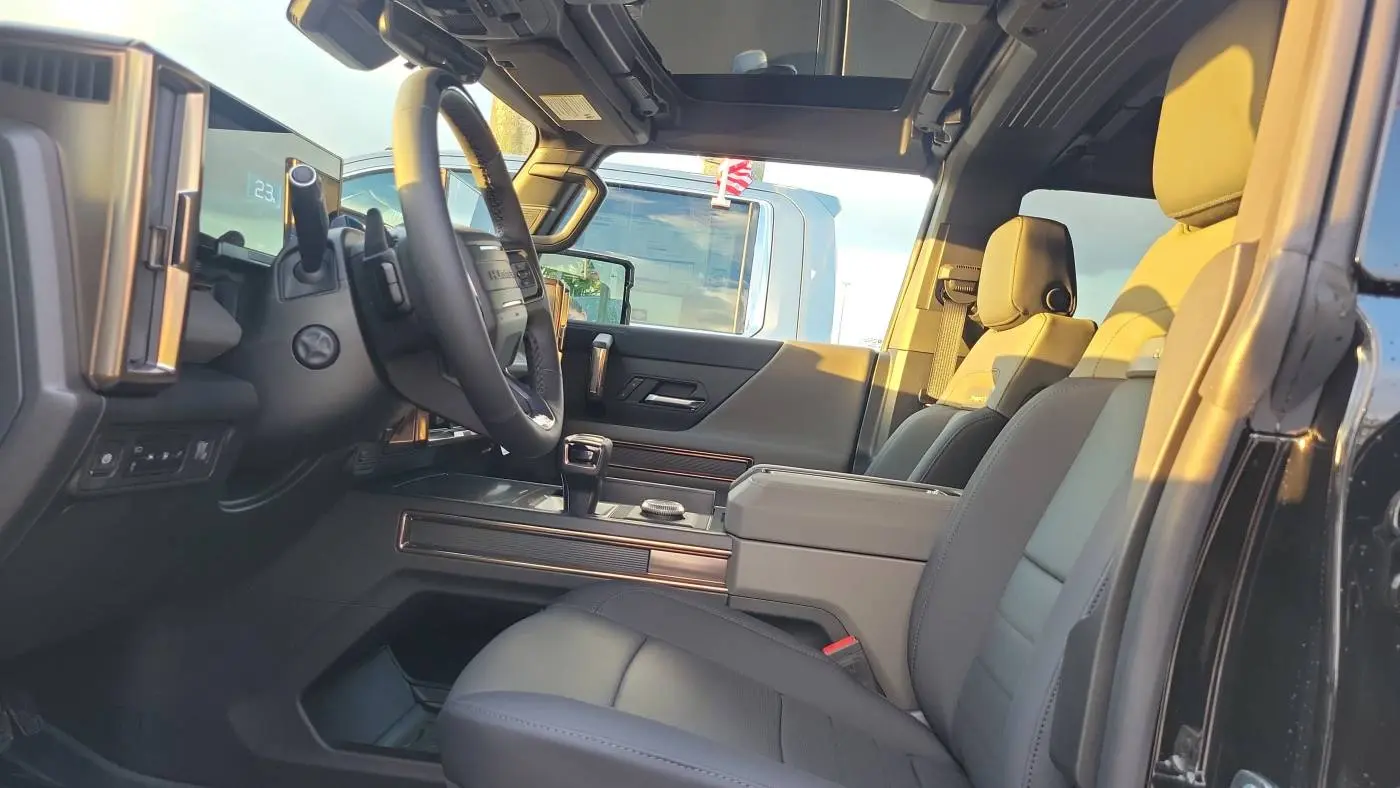 2025 GMC HUMMER EV SUV 1GKT0NDE4SU115779