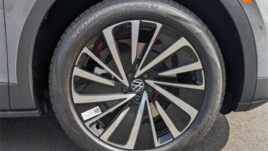 2025 Volkswagen ID.4 1V2DSPE8XSC006018