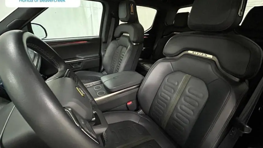 2022 Rivian R1T 7FCTGAAL8NN002445