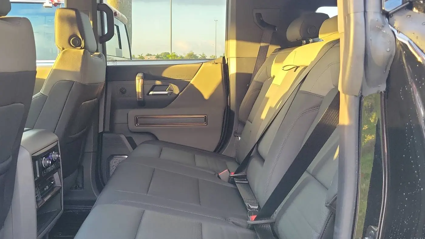 2025 GMC HUMMER EV SUV 1GKT0NDE4SU115779