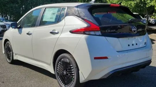 2024 Nissan LEAF 1N4CZ1CVXRC556527