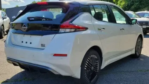 2024 Nissan LEAF 1N4CZ1CVXRC556527
