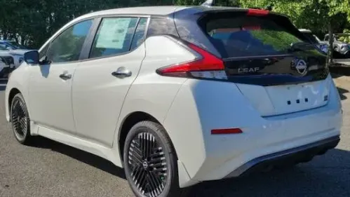 2024 Nissan LEAF 1N4CZ1CVXRC556527