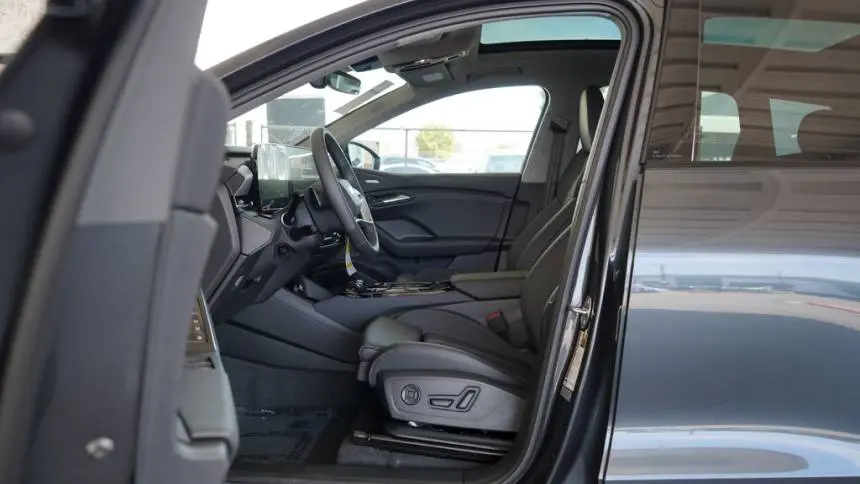 2025 Audi Q6 e-tron WA124BGF8SA030020