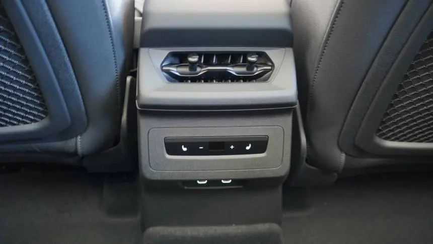2025 Audi Q6 e-tron WA114BGF2SA036990