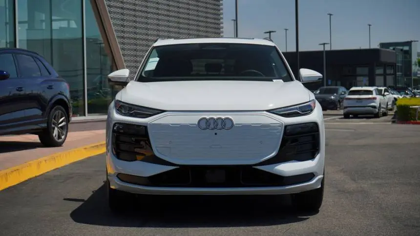 2025 Audi Q6 e-tron WA114BGF2SA036990