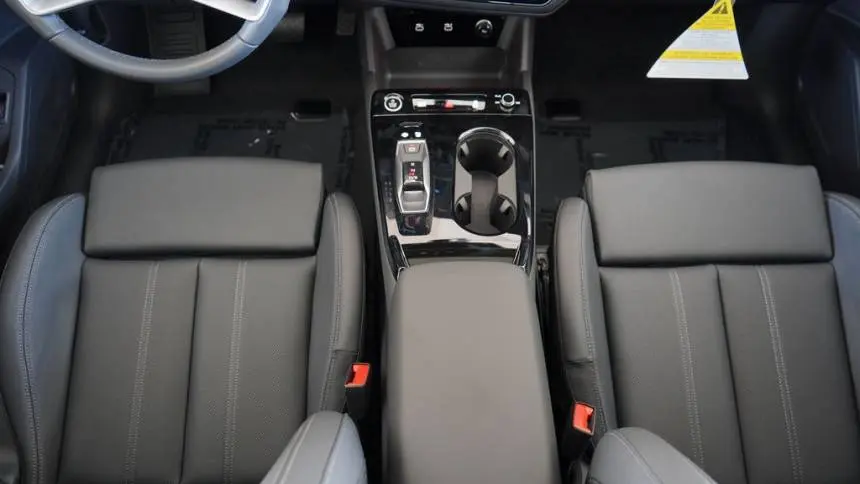 2025 Audi Q6 e-tron WA124BGF8SA030020