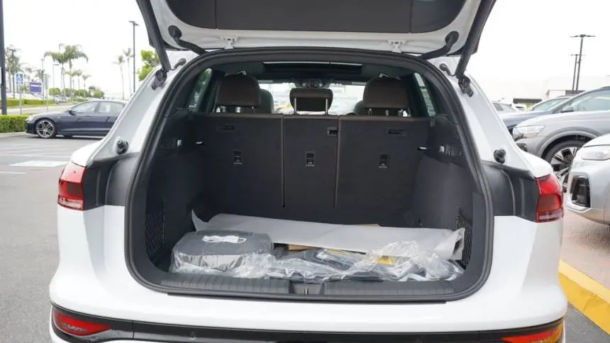 2025 Audi Q6 e-tron WA124BGF5SA022246