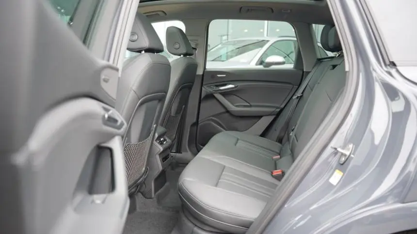 2025 Audi Q6 e-tron WA122BGF6SA027350