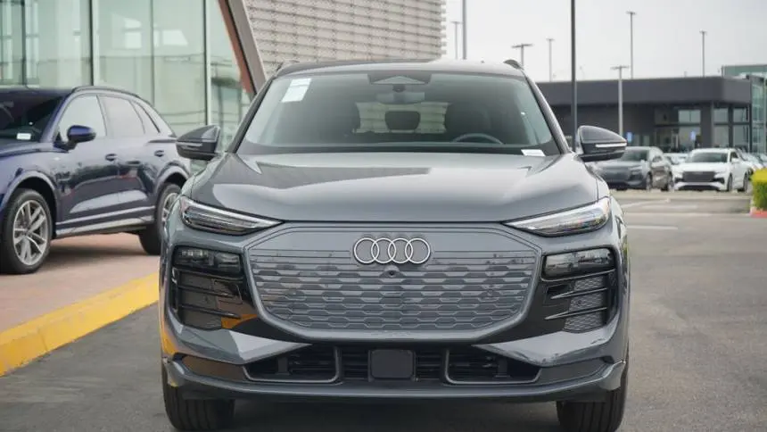 2025 Audi Q6 e-tron WA122BGF6SA027350