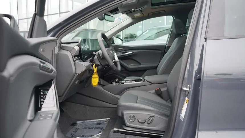 2025 Audi Q6 e-tron WA122BGF6SA027350