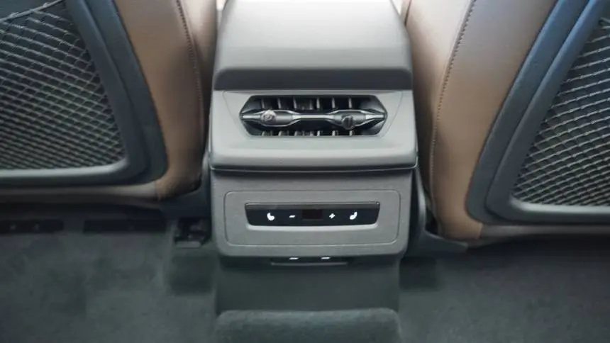 2025 Audi Q6 e-tron WA124BGF1SA035950
