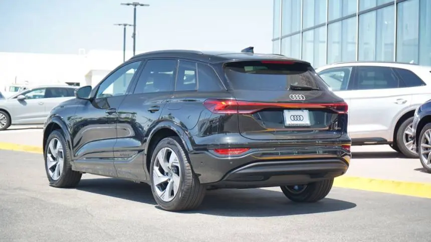 2025 Audi Q6 e-tron WA124BGF1SA035950