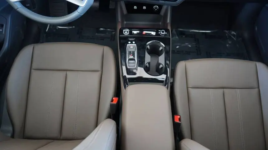2025 Audi Q6 e-tron WA124BGF1SA035950