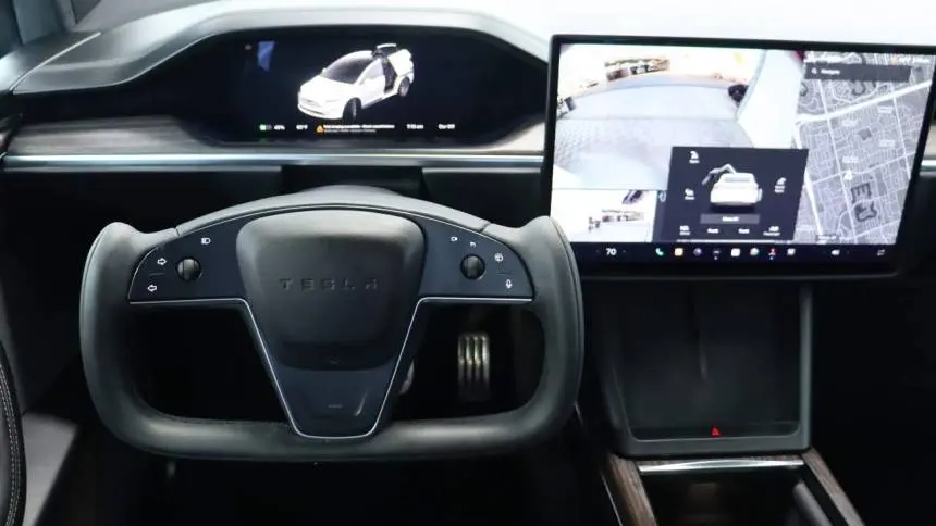 2022 Tesla Model X 7SAXCDE52NF336245