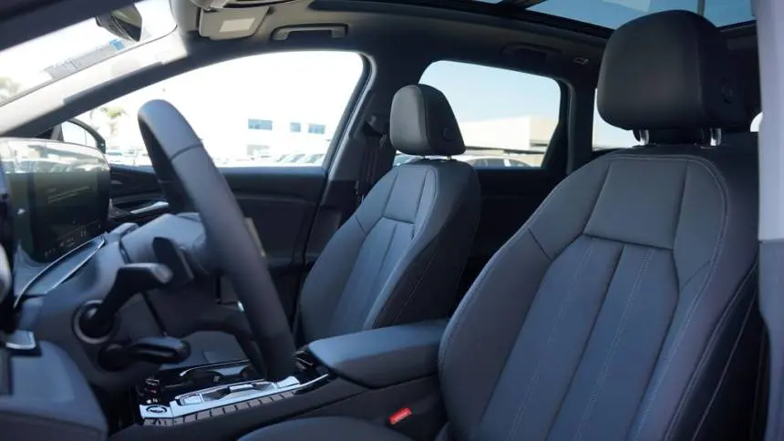 2025 Audi Q6 e-tron WA124BGFXSA027975