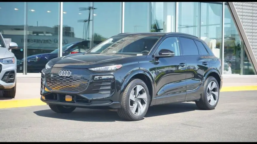 2025 Audi Q6 e-tron WA124BGFXSA027975