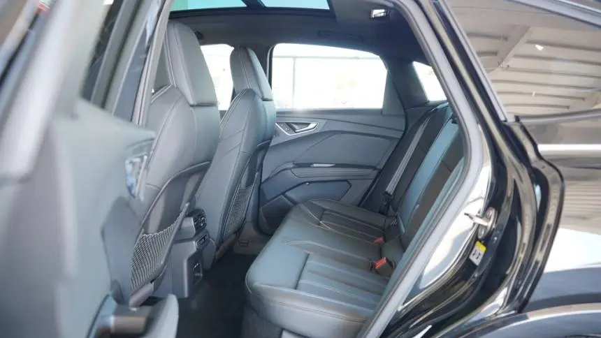 2025 Audi Q4 e-tron WA13UBFZ0SP042370
