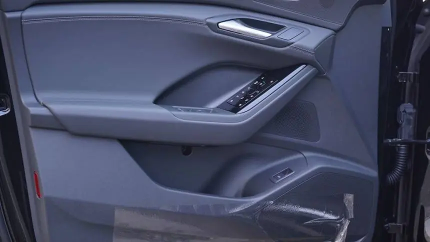 2025 Audi Q6 e-tron WA124BGFXSA027975