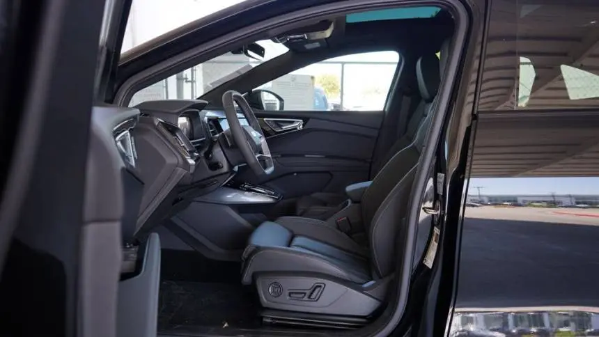 2025 Audi Q4 e-tron WA13UBFZ0SP042370