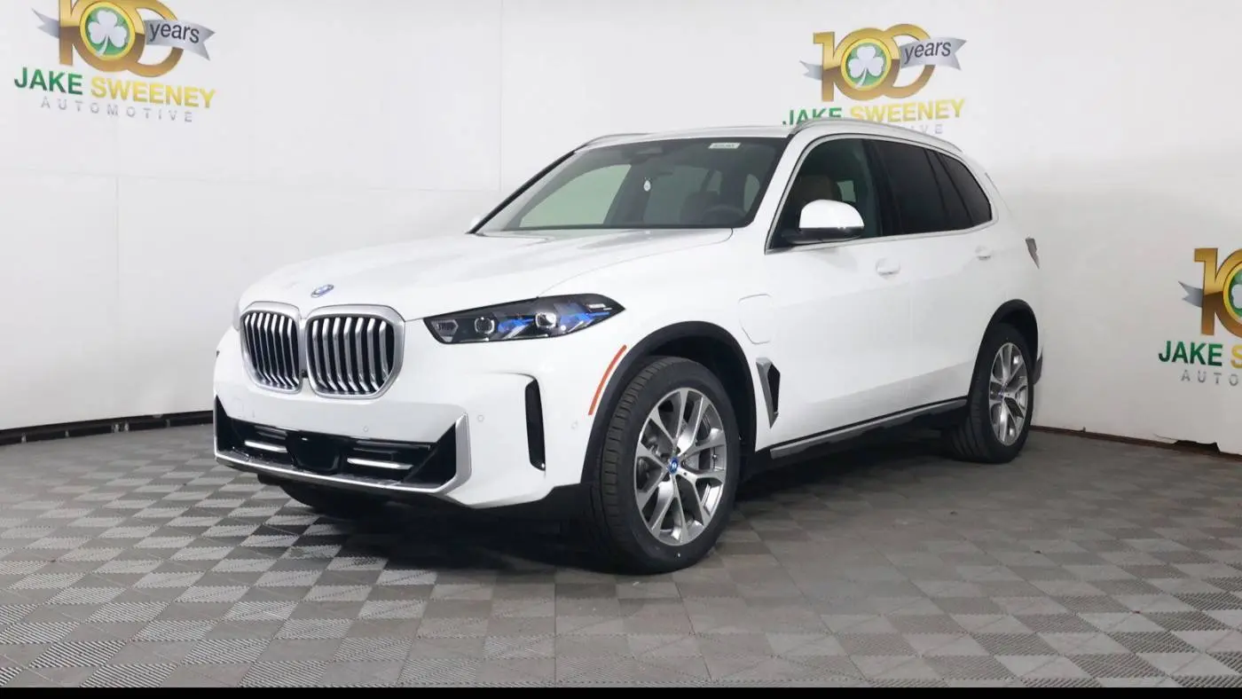 2025 BMW X5 5UX43EU03S9Z15566