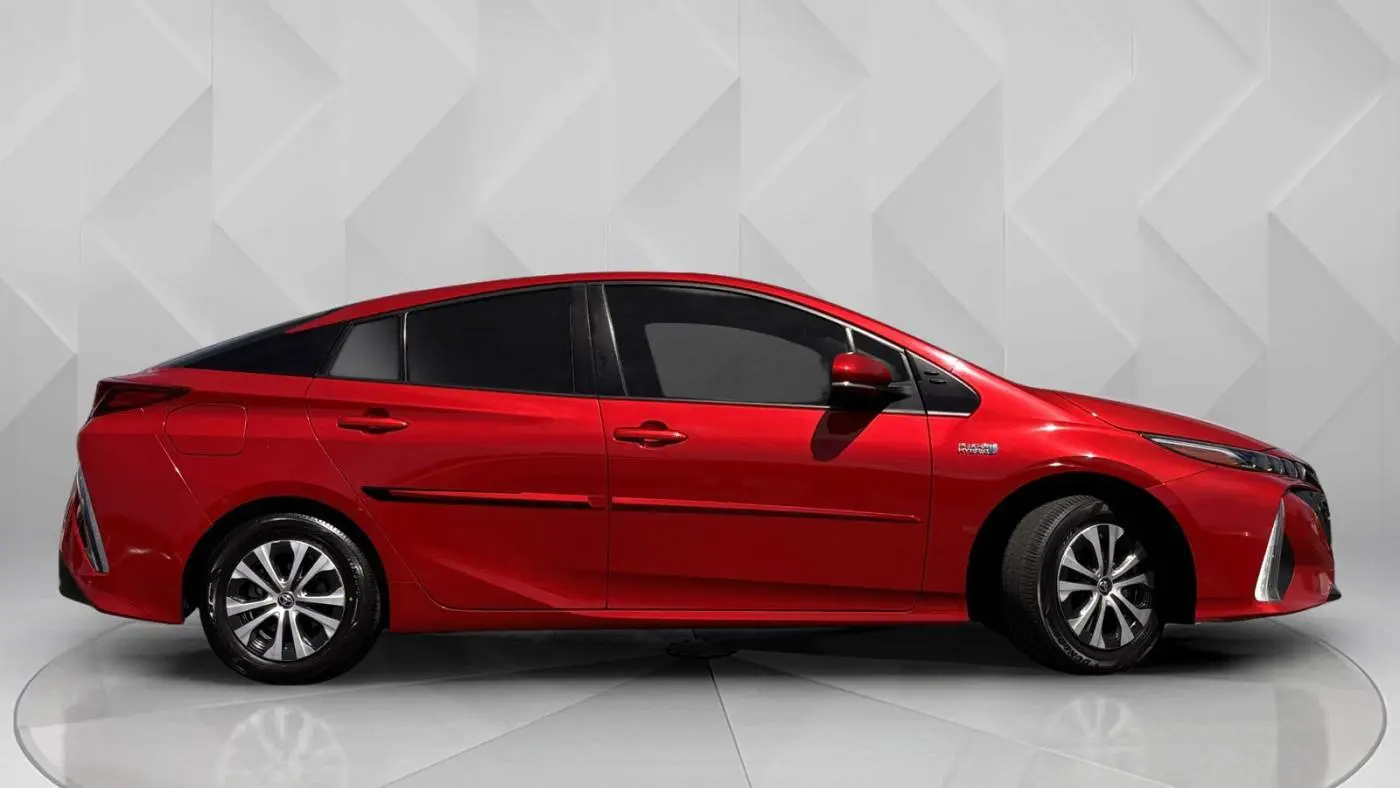 2021 Toyota Prius Prime JTDKAMFP3M3187210